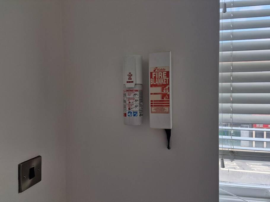 Snow White Beauty. Apartment Dublin Exterior photo